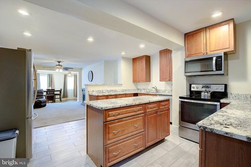 165 Central Dr, PRINCE FREDERICK, MD, 20678-4007 | Card Image