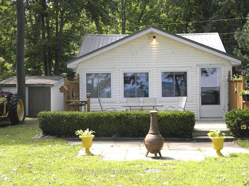 9889 Lake Rd, Kettle And Stony Point Fn, ON, N0N1J1 | Card Image