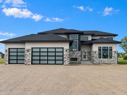 126 Wellington Pl, Perrysburg, OH, 43551-9801 | Card Image