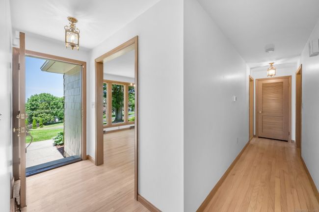 24 Sky Ridge Drive, House other with 3 bedrooms, 3 bathrooms and 8 parking in Somers CT | Image 11