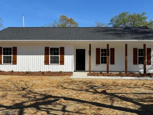 1746 Burton Rd, Thomasville, NC, 27360-8665 | Card Image