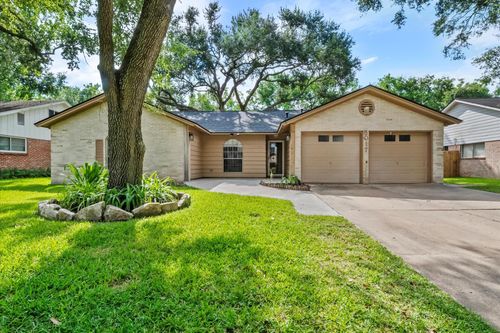 5017 Oak Ct, Dickinson, TX, 77539-7526 | Card Image
