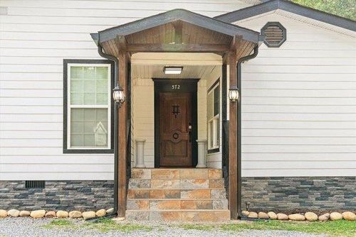 572 Lee Joan Dr Nw, DALTON, GA, 30721-7939 | Card Image