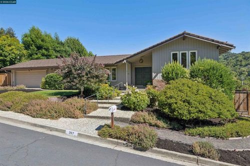 267 Fernwood Dr, Moraga, CA, 94556-2115 | Card Image