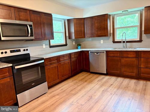 2007 Lincoln Ave, WILMINGTON, DE, 19809-1427 | Card Image