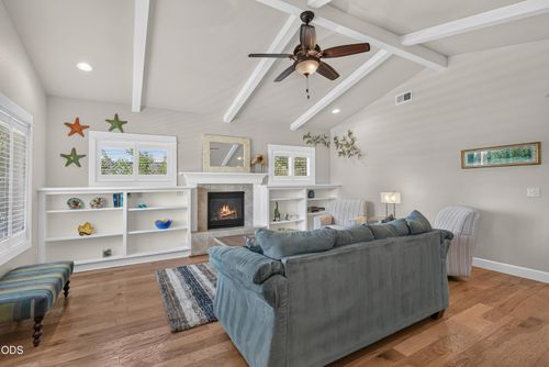 4303 Vineyard Ter, Medford, OR, 97504-9143 | Card Image