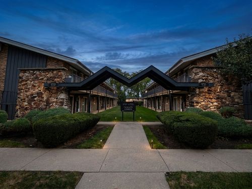 205s-3721 Ruby St, Schiller Park, IL, 60176-2482 | Card Image