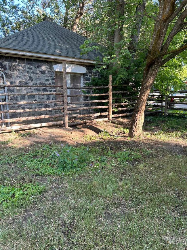 309 E E C St, House other with 3 bedrooms, 2 bathrooms and null parking in Shoshone ID | Image 4