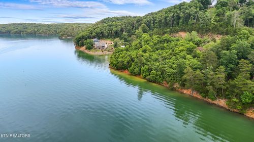 64 Stone Bridge Dr, Dandridge, TN, 37725 | Card Image