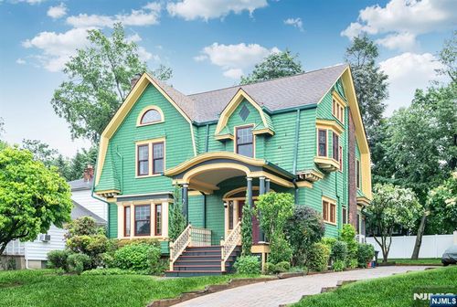 117 Leonia Ave, Leonia, NJ, 07605-1915 | Card Image