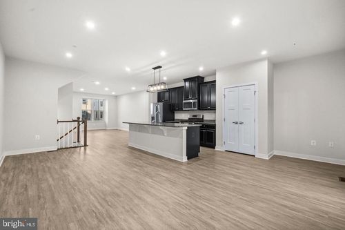 4743 Towne Park Rd, SUITLAND, MD, 20746-1606 | Card Image