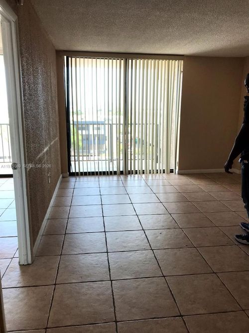 apt-602-16751 Ne 9th Ave, North Miami Beach, FL, 33162-2532 | Card Image