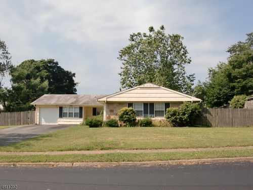 1 Tripplet Rd, Somerset, NJ, 08873-2211 | Card Image