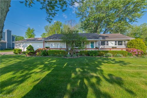 700 Harris Rd, Sheffield Lake, OH, 44054-1414 | Card Image