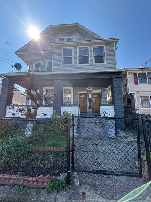 141 Pixlee Pl, Bridgeport, CT, 06610-2948 | Card Image