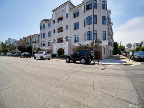 203-3757 Webster Street, San Francisco, CA, 94123 | Card Image