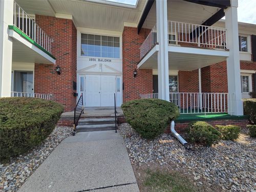 apt-4-1891 Baldwin Dr, Trenton, MI, 48183-2015 | Card Image