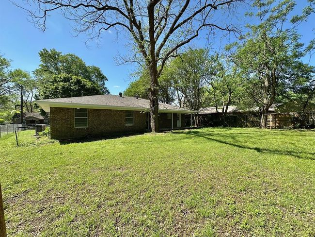 802 E Terrell Ave, House other with 3 bedrooms, 2 bathrooms and null parking in Crockett TX | Image 36