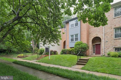 1968 Hopewood Dr, FALLS CHURCH, VA, 22043-1870 | Card Image
