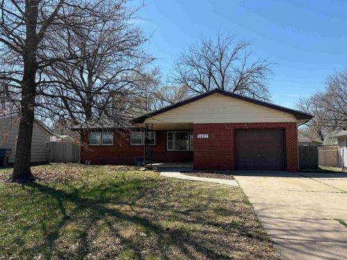 1427 N Community Dr, Derby, KS, 67037-2901 | Card Image