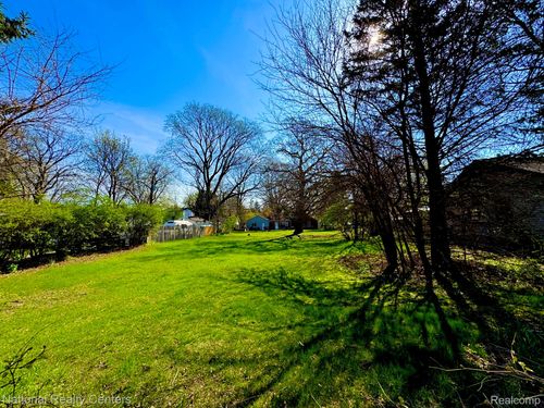 0000 E Colwell Street Street W, Farmington Hills, MI, 48336 | Card Image