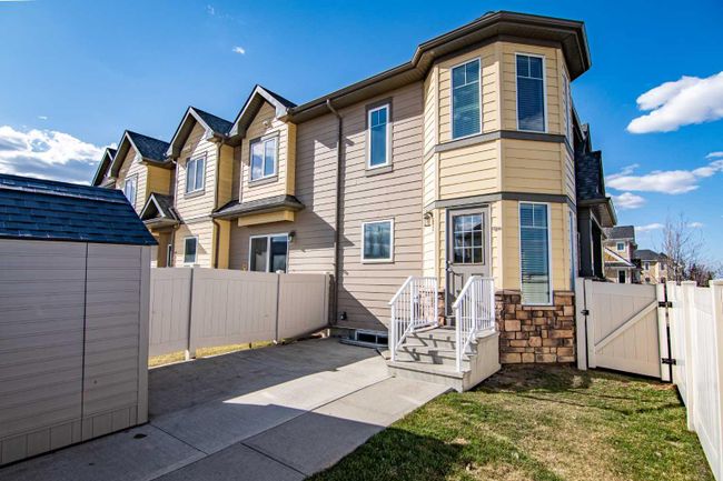 2205 - 30 Carleton Avenue, Home with 4 bedrooms, 3 bathrooms and 2 parking in Red Deer AB | Image 9