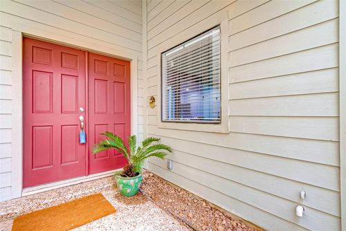 395 Rancho Bauer Dr, Houston, TX, 77079-6832 | Card Image