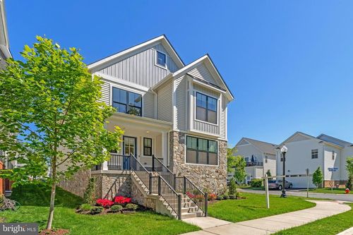 23099 Glenwood Heights Cir, BRAMBLETON, VA, 20148-6492 | Card Image