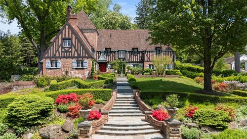 430 Woodland Rd, Edgeworth, PA, 15143-1051 | Card Image