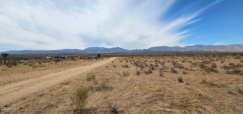 180 E Ste Vic Avenue W4 Ste, Llano, CA, 93544 | Card Image