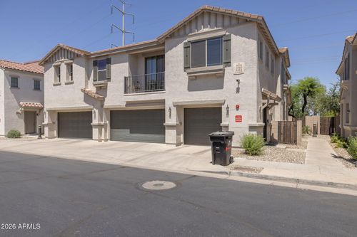 3064 E Dunbar Dr, Phoenix, AZ, 85042-6081 | Card Image