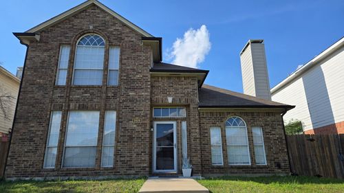 2525 Brooke Trl, Carrollton, TX, 75006-2738 | Card Image