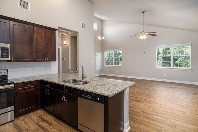 UNIT-1 - 3067 View Ridge Dr, Condo with 1 bedrooms, 1 bathrooms and 2 parking in Spring Branch TX | Image 4