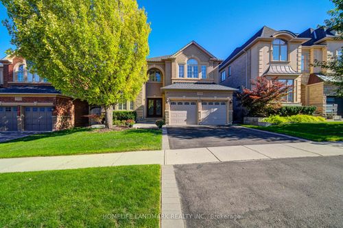 1388 Pinery Cres, Oakville, ON, L6H7J7 | Card Image