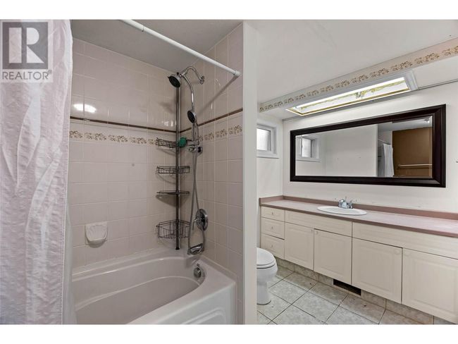 135 Whiteshield Cres, House other with 5 bedrooms, 3 bathrooms and null parking in Kamloops BC | Image 25