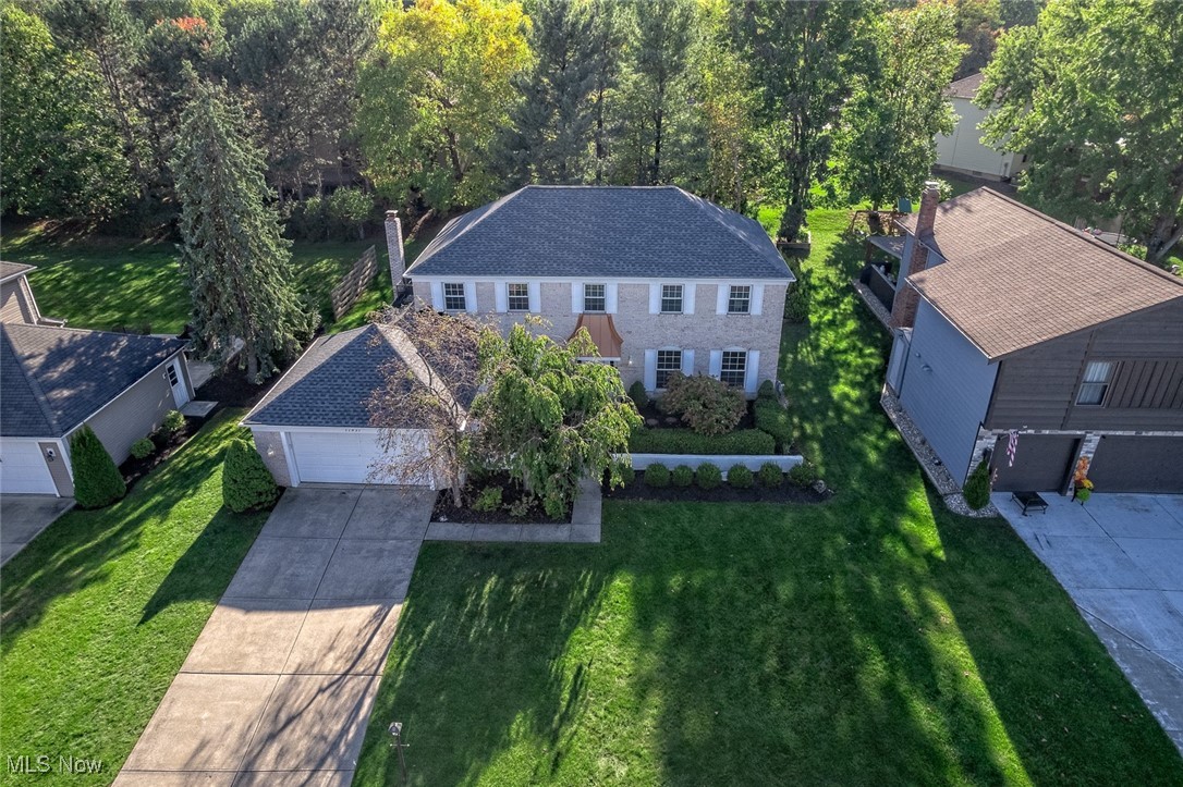 Lexington Ln, Strongsville, OH 44136