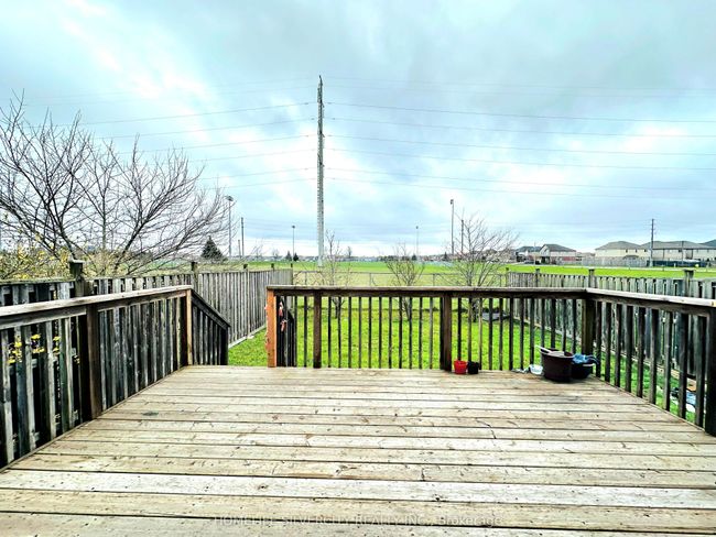 8596 Milomir St, House other with 4 bedrooms, 4 bathrooms and 4 parking in Niagara Falls ON | Image 9