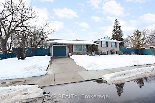 1 Miami Dr, Hamilton, ON, L9C2K2 | Card Image