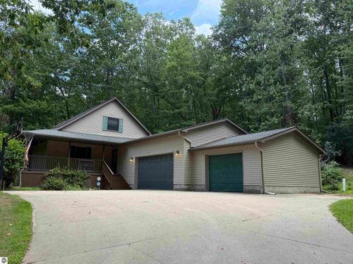 722 Bungo Lake Rd, Harrison, MI, 48625-9463 | Card Image