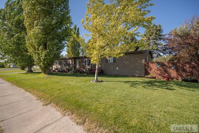 2055 E Duchess, House other with 3 bedrooms, 2 bathrooms and 1 parking in Idaho Falls ID | Image 2