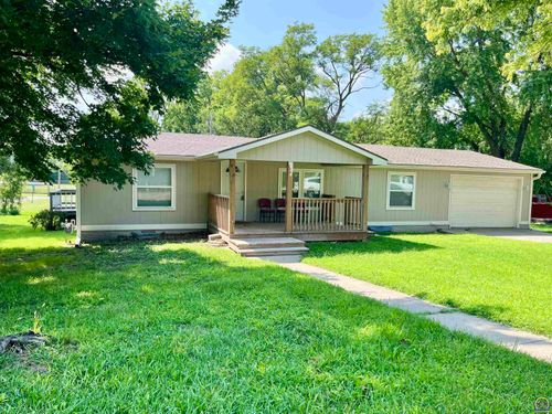 301 N 1st St, Herington, KS, 67449-1923 | Card Image