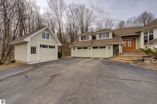 3970 N West Torch Lake Dr, House other with 4 bedrooms, 5 bathrooms and null parking in Kewadin MI | Image 8