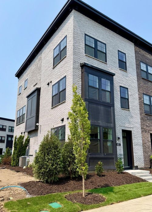 851 Mount Curve Blvd, Saint Paul, MN, 55116-3025 | Card Image