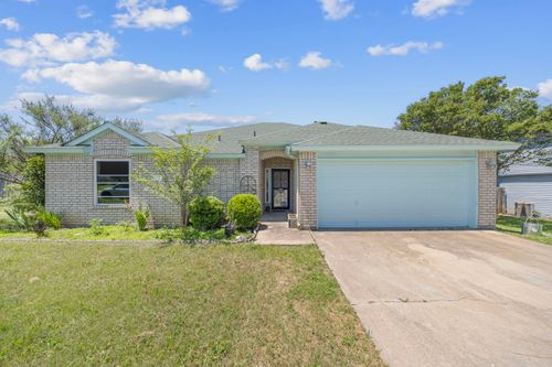 213 W Anderson Ave, Copperas Cove, TX, 76522-1374 | Card Image