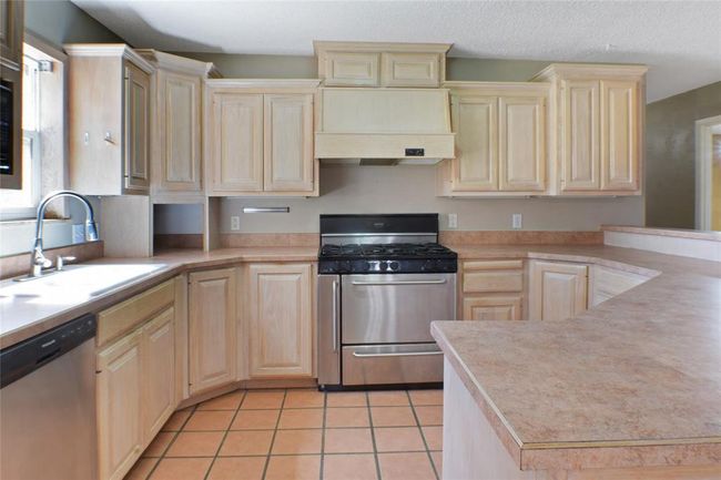 Kitchen | Image 7