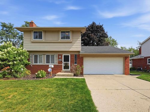 38500 Monterey Dr, Sterling Heights, MI, 48312-1350 | Card Image