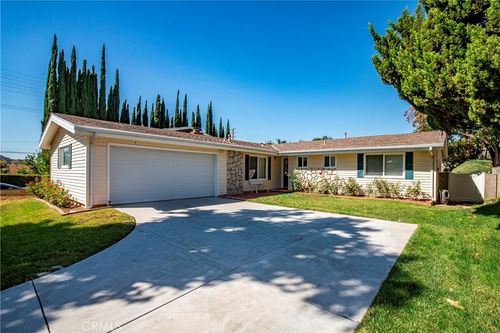 26618 Whispering Leaves Dr, Newhall, CA, 91321-2249 | Card Image