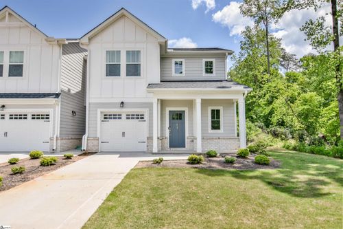 77 Galley Ln, Greenville, SC, 29607-4627 | Card Image