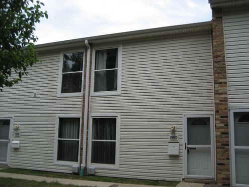 1980 Huntington Blvd, Hoffman Estates, IL, 60169-6705 | Card Image
