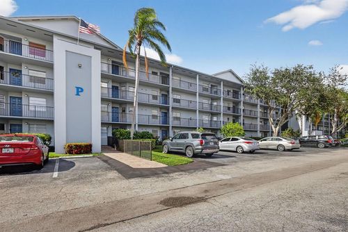 404p-650 Sw 124th Ter, Pembroke Pines, FL, 33027-6772 | Card Image